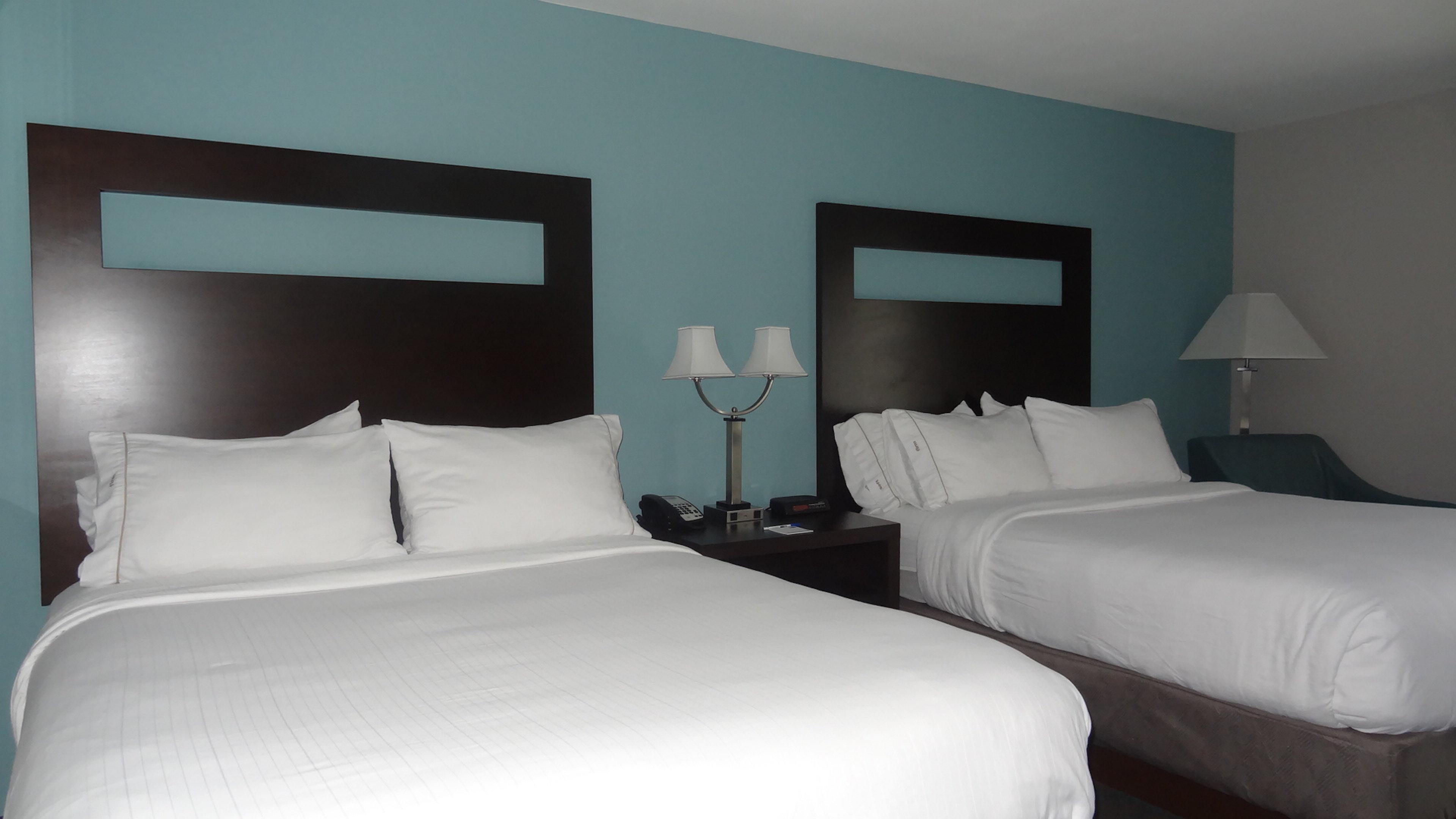 Holiday Inn Express Hotel Kansas City - Bonner Springs By Ihg Exterior foto