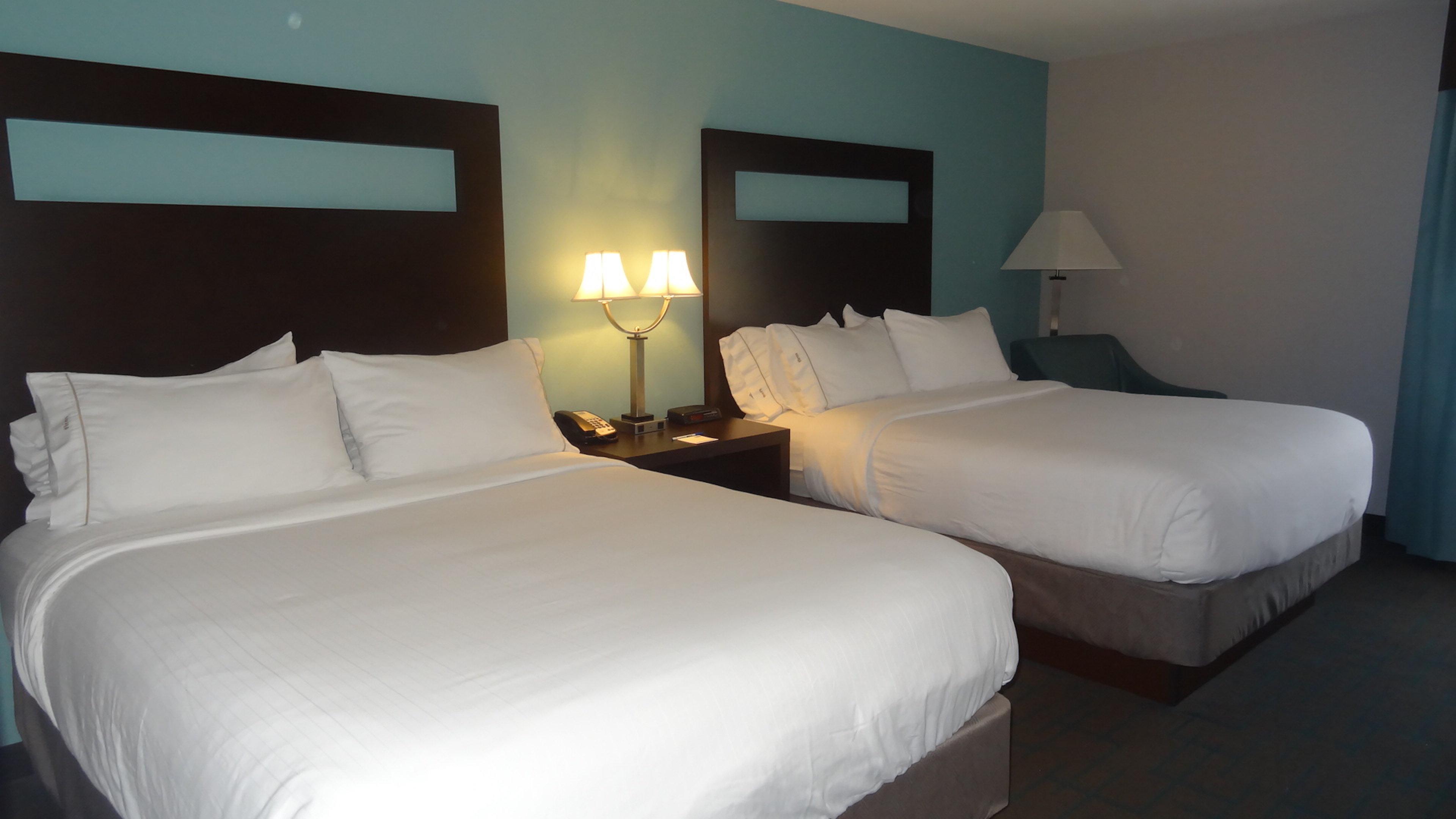 Holiday Inn Express Hotel Kansas City - Bonner Springs By Ihg Exterior foto
